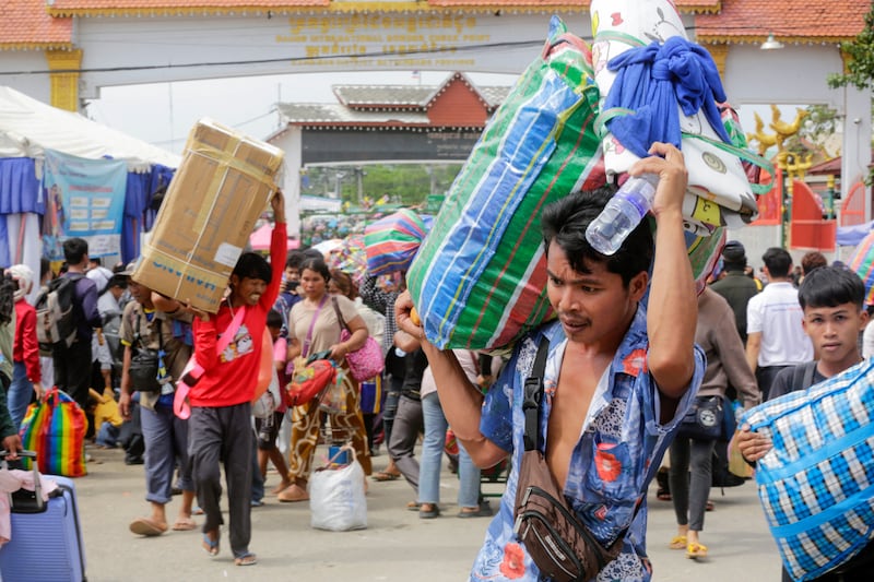 Cambodian migrant workers in Thailand attacked amid border tensions 