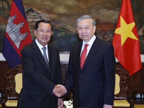 Hun Sen đã làm gì để Việt Nam quay lưng?