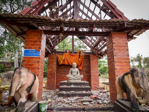 Evacuees seek safety as Cambodia and Thailand clash