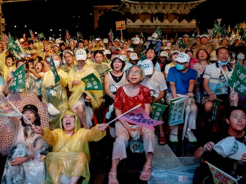 台湾公民团体发动“大罢免” 26日投票