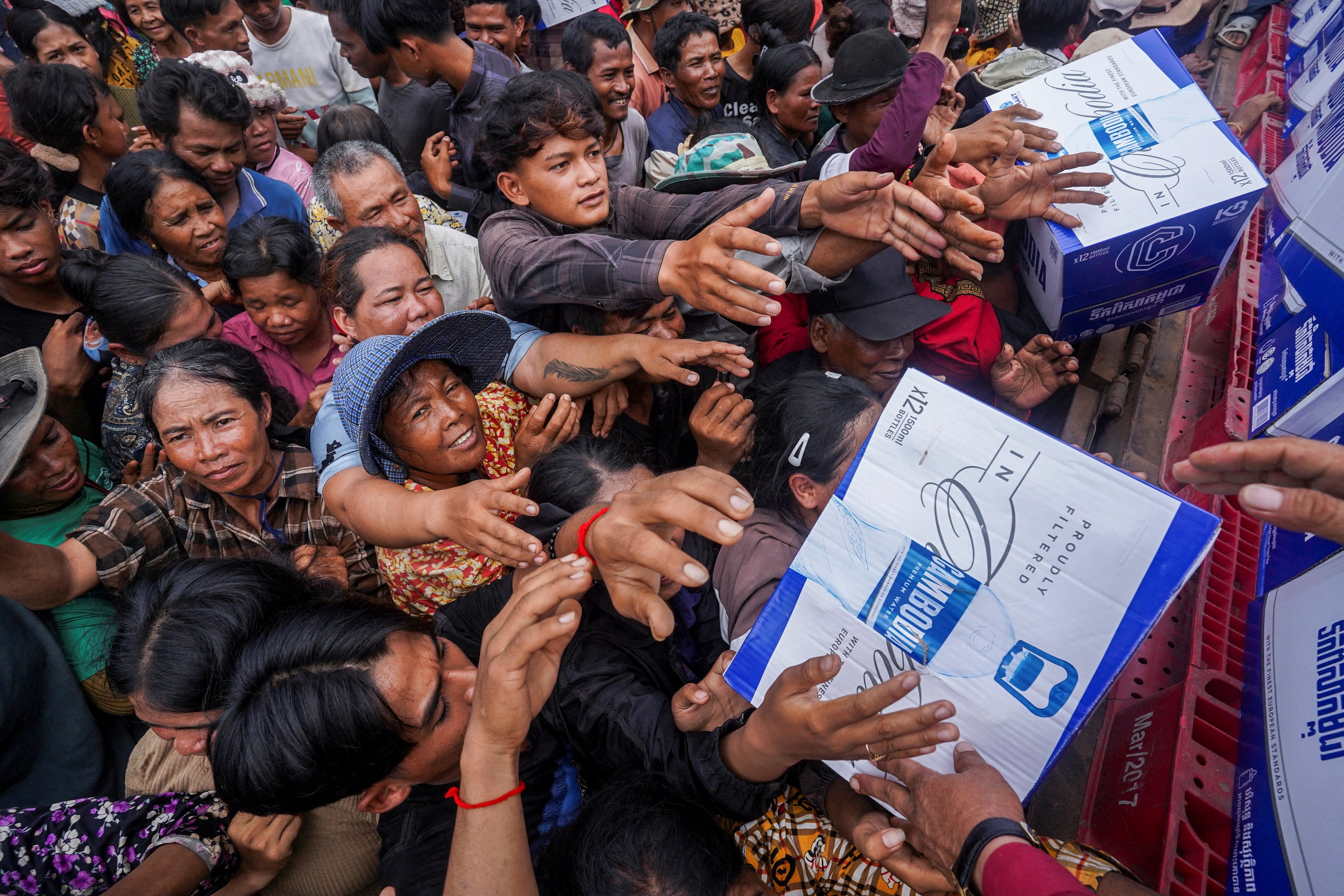 Photos: Civilians displaced on both sides of Thai and Cambodian border conflict